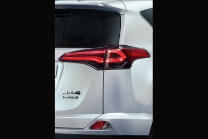 1-نسل جدید تویوتا RAV 4 در راه است.